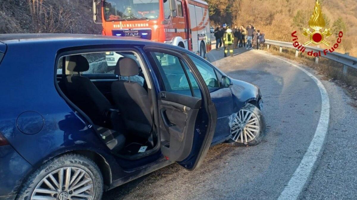 Incidente a Piancavallo, auto contro il muro: quattro feriti, 2 gravi - 