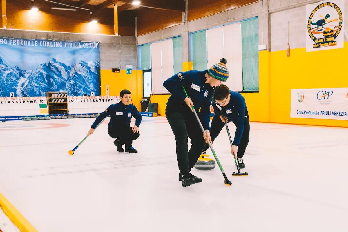 Claut, con gli Eyof nasce la curling-mania: open day sulle piste olimpiche - 