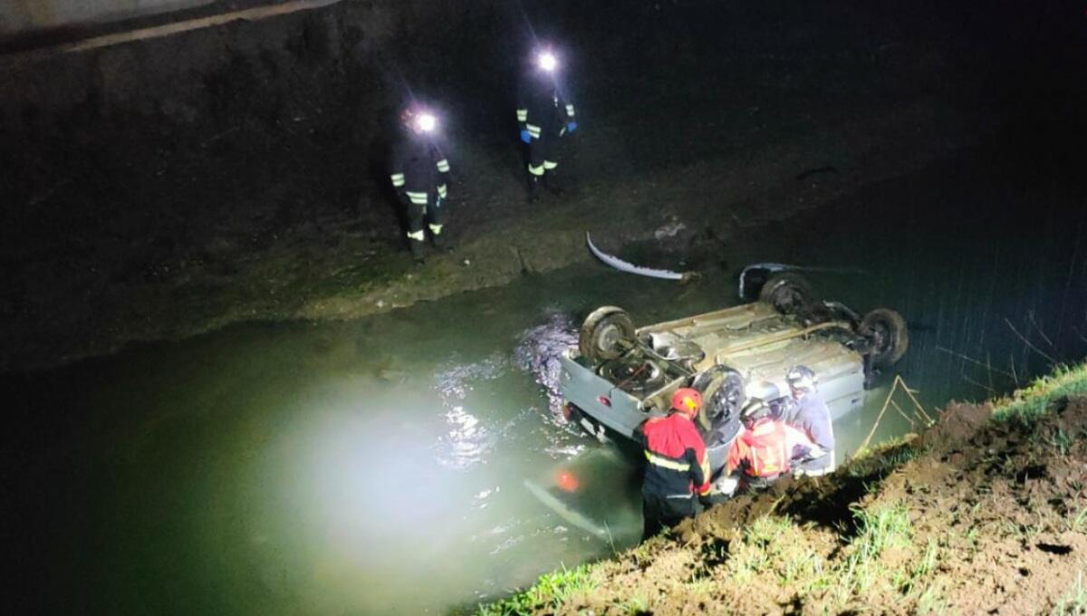 Finiscono con l'auto nel canale: morti tre 20enni, ferito un amico - 