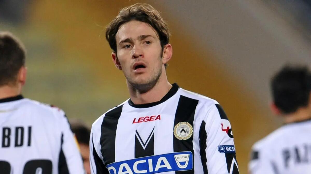 Maxi furto in casa di Floro Flores: svaligiata la villa, bottino 80 mila euro - 