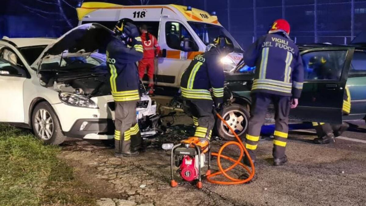 Scontro tra due auto a Farla di Majano: soccorse due persone rimaste ferite - 