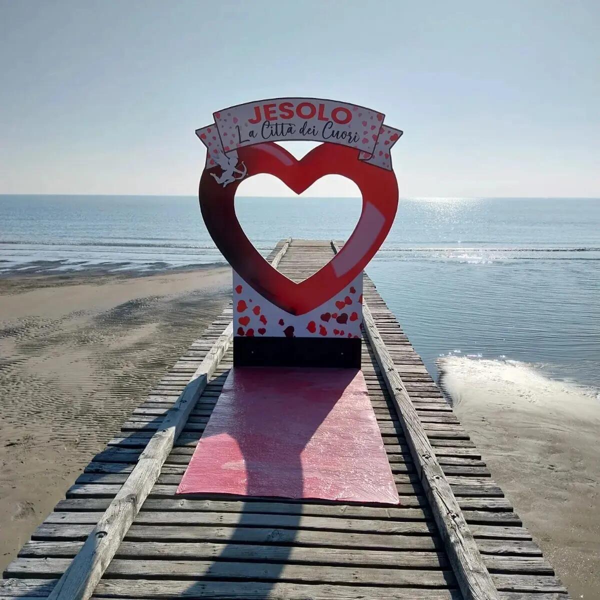 San Valentino, Jesolo si trasforma nella… Città dei cuori - 