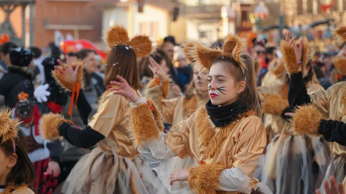 Carnevali di Marca, arriva un weekend da dieci e lode, tra sfilate di carri e spettacoli per famiglie - 