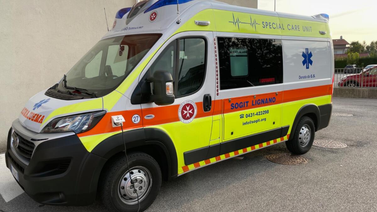 Scontro tra un'auto e una bici a Lignano Sabbiadoro: ferita una donna - 