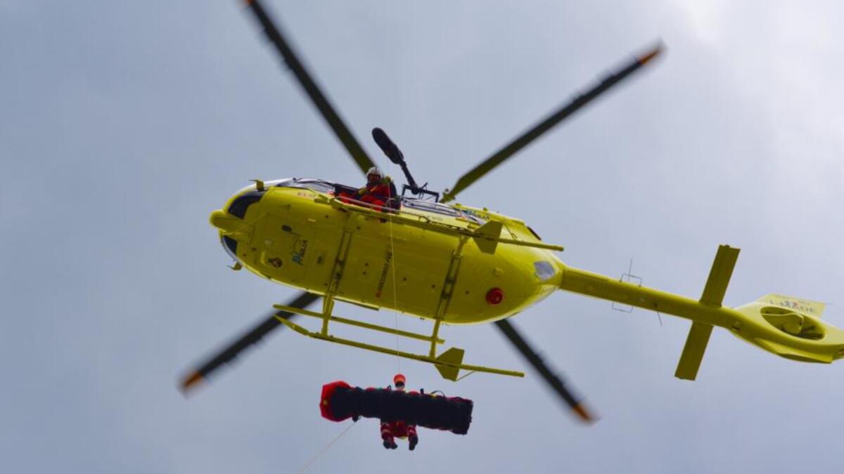 Si lancia con il parapendio dal monte Cuarnan, poi precipita: ferito un uomo - 