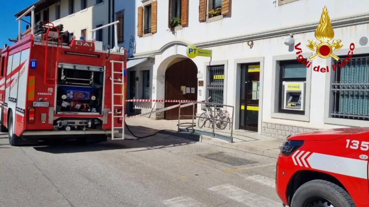 Fiamme dal fotovoltaico, incendio a Sedegliano: i pompieri evitano il peggio - 