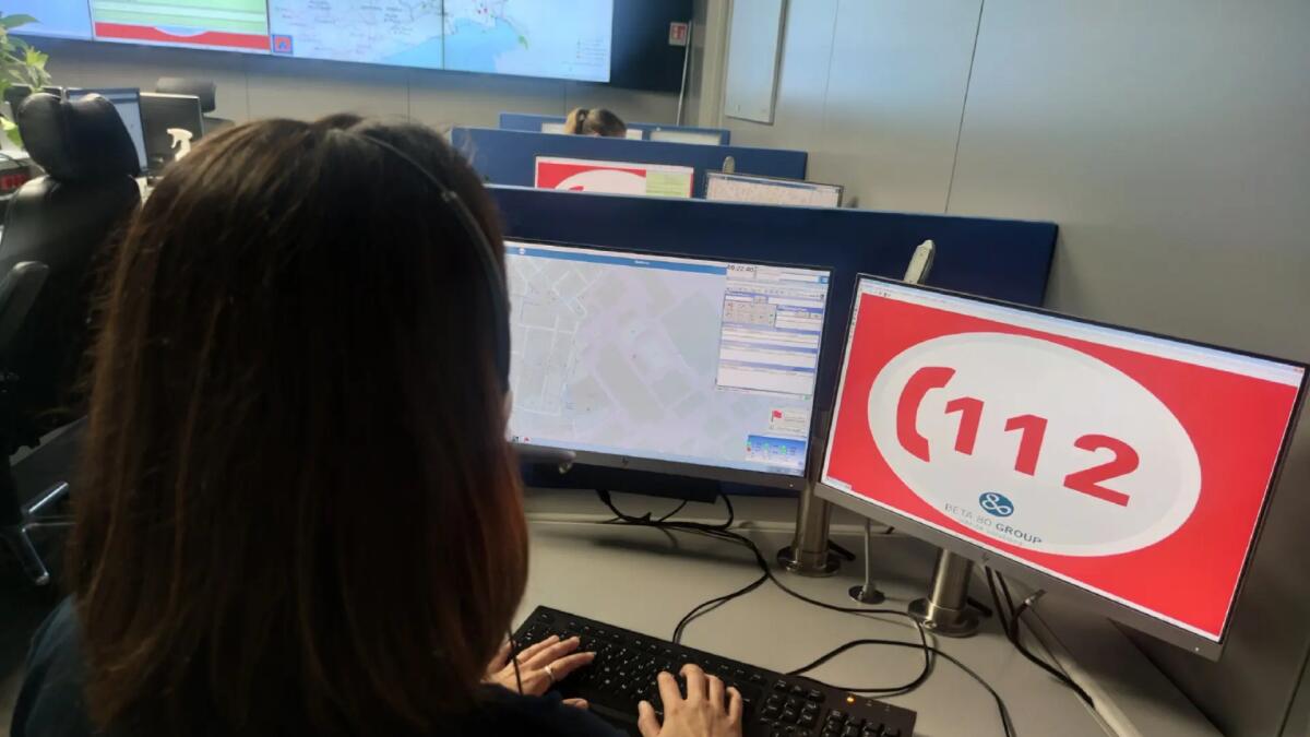 Malore dal medico di base, 56enne rianimato dai presenti con il defibrillatore: gravissimo - 