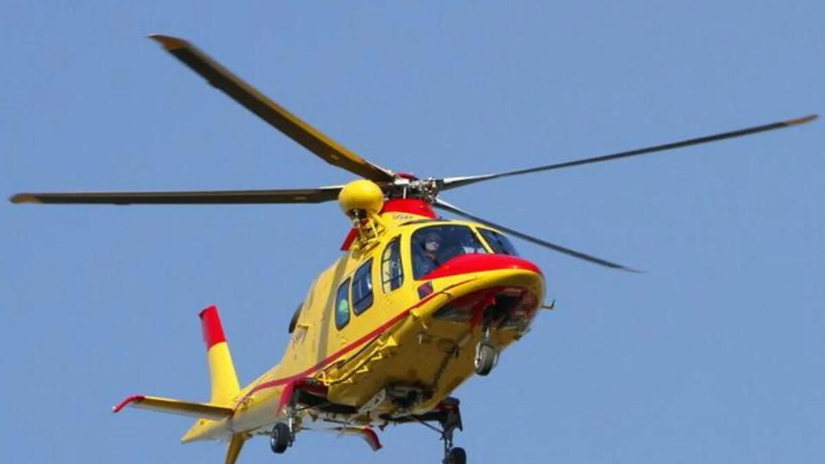 Travolta da un'auto e sbalzata per 10 metri sulla pista ciclopedonale: ferita 33enne - 