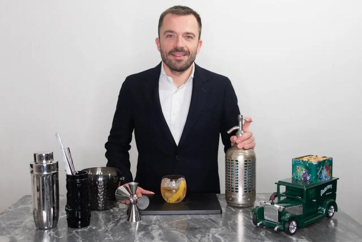 "Amari &amp; digestivi" gli Elisir di lunga vita, l’ultimo volume del padovano Federico Illesi, in libreria - 