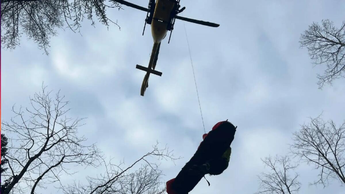 Malore in mountain bike, cade a terra privo di sensi: gravissimo 63enne - 