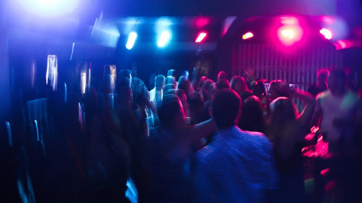 Maxi festa con 500 persone, tutto fuori norma: chiuso per 10 giorni il Filo Eventi - 