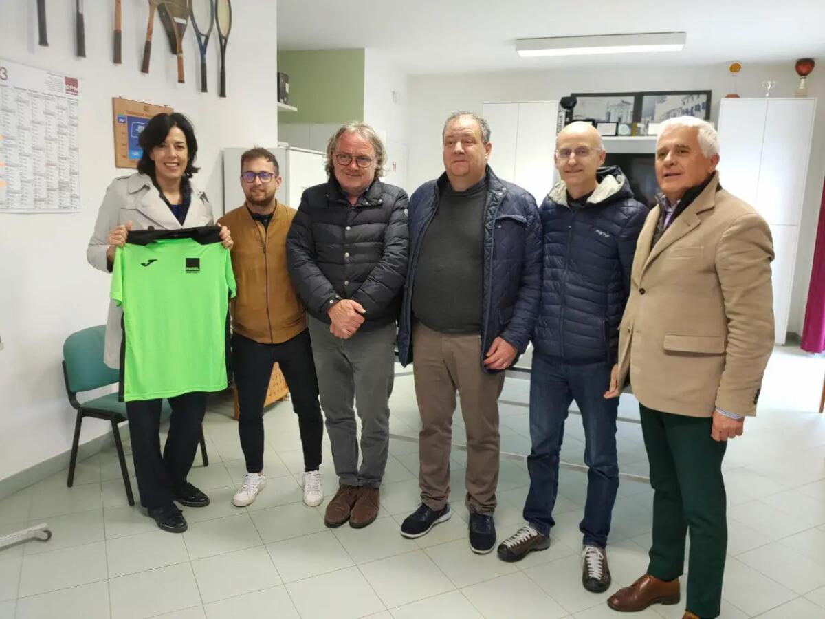 Fiume Veneto. Partono i lavori per il nuovo campo da padel, lo sport che spopola in Italia e nel mondo - 