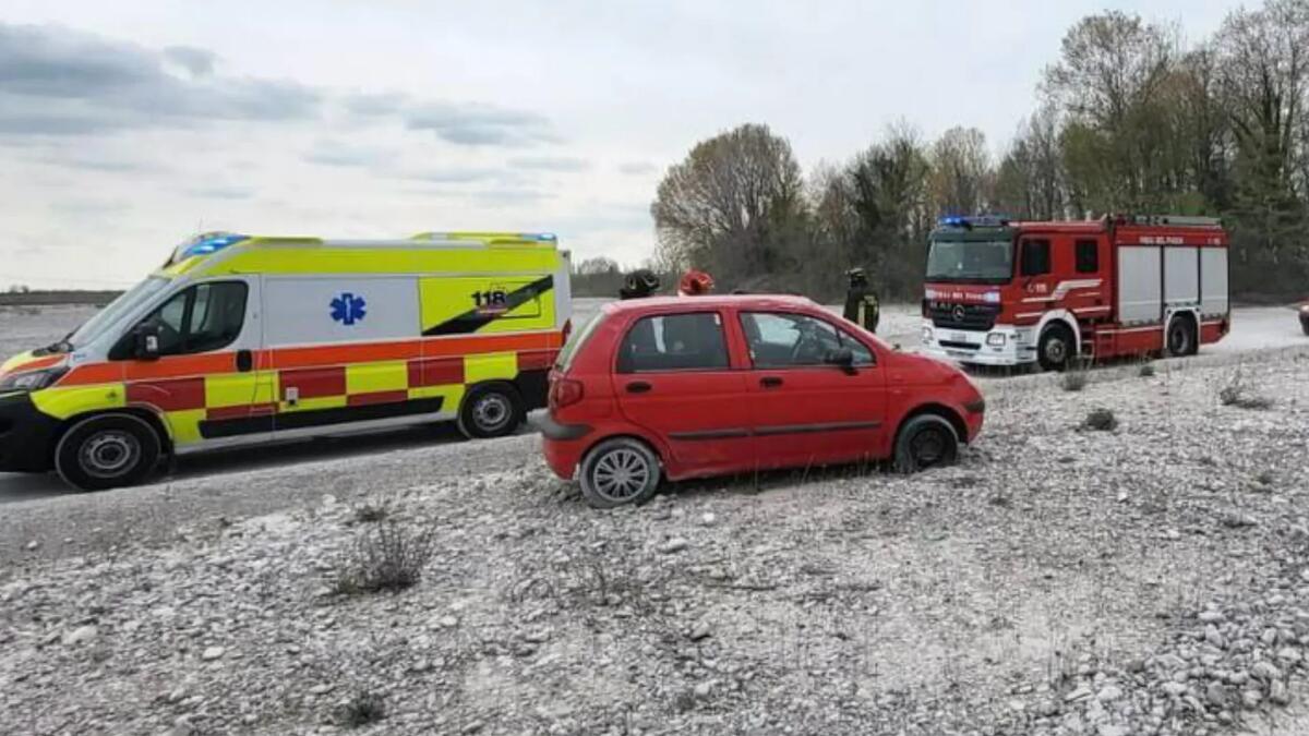 Fuori strada al guado di Murlis si ribalta più volte: giovane ferita seriamente - 