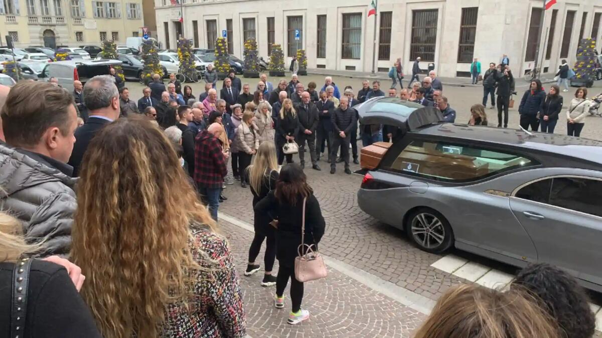 L'ultimo commosso addio a Roberto Ruberti, il campione di karate morto a 64 anni - 