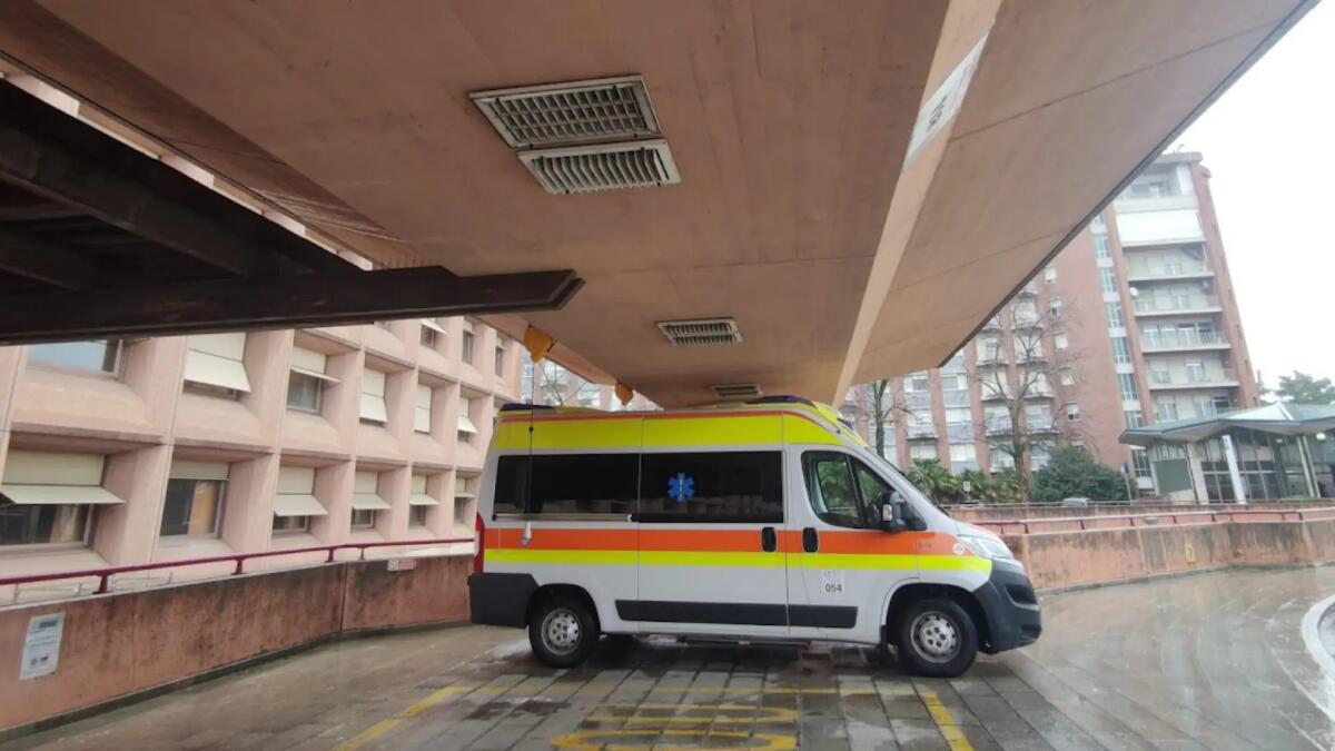 Scontro frontale tra due auto a Reana del Rojale: 3 feriti - 