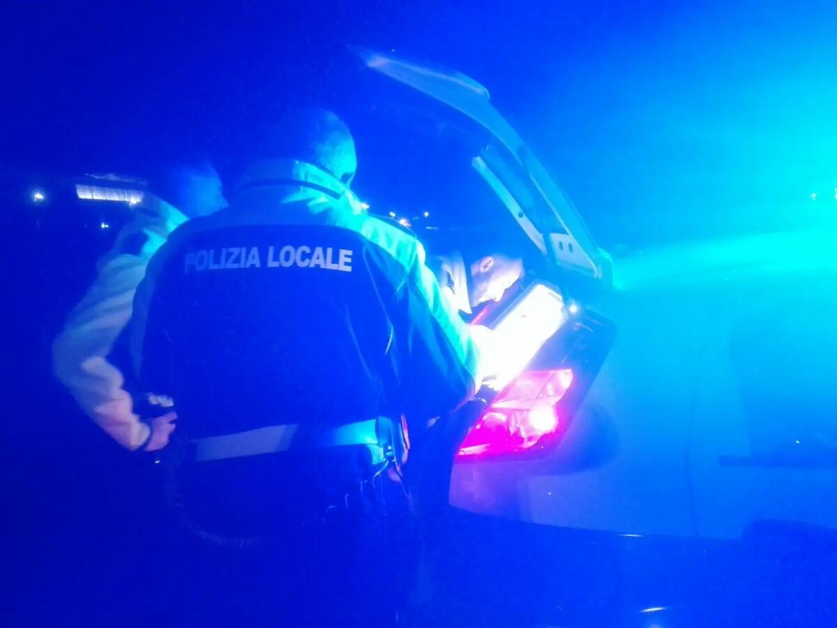 Beccato in centro a 131 chilometri all’ora con un limite di 50: patente sospesa e maxi multa - 