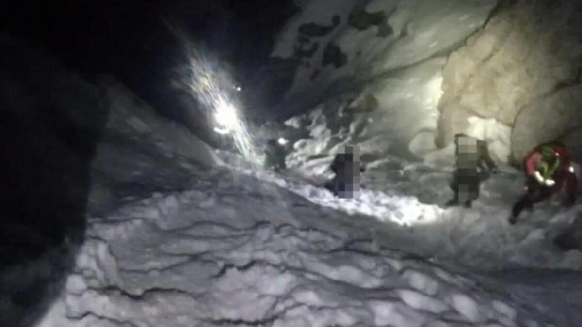 A oltre 2mila metri di quota senza giacca e abbigliamento inappropriato: soccorsi sei ragazzi in difficoltà - 