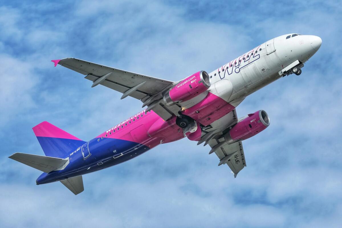 Stamattina volo in ritardo Wizzair Venezia Napoli di oltre 4 ore, 250€ ai passeggeri -