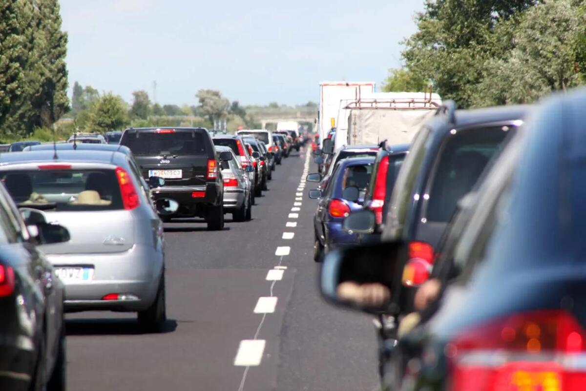 Ascensione e motoraduno, traffico da bollino rosso in autostrada -