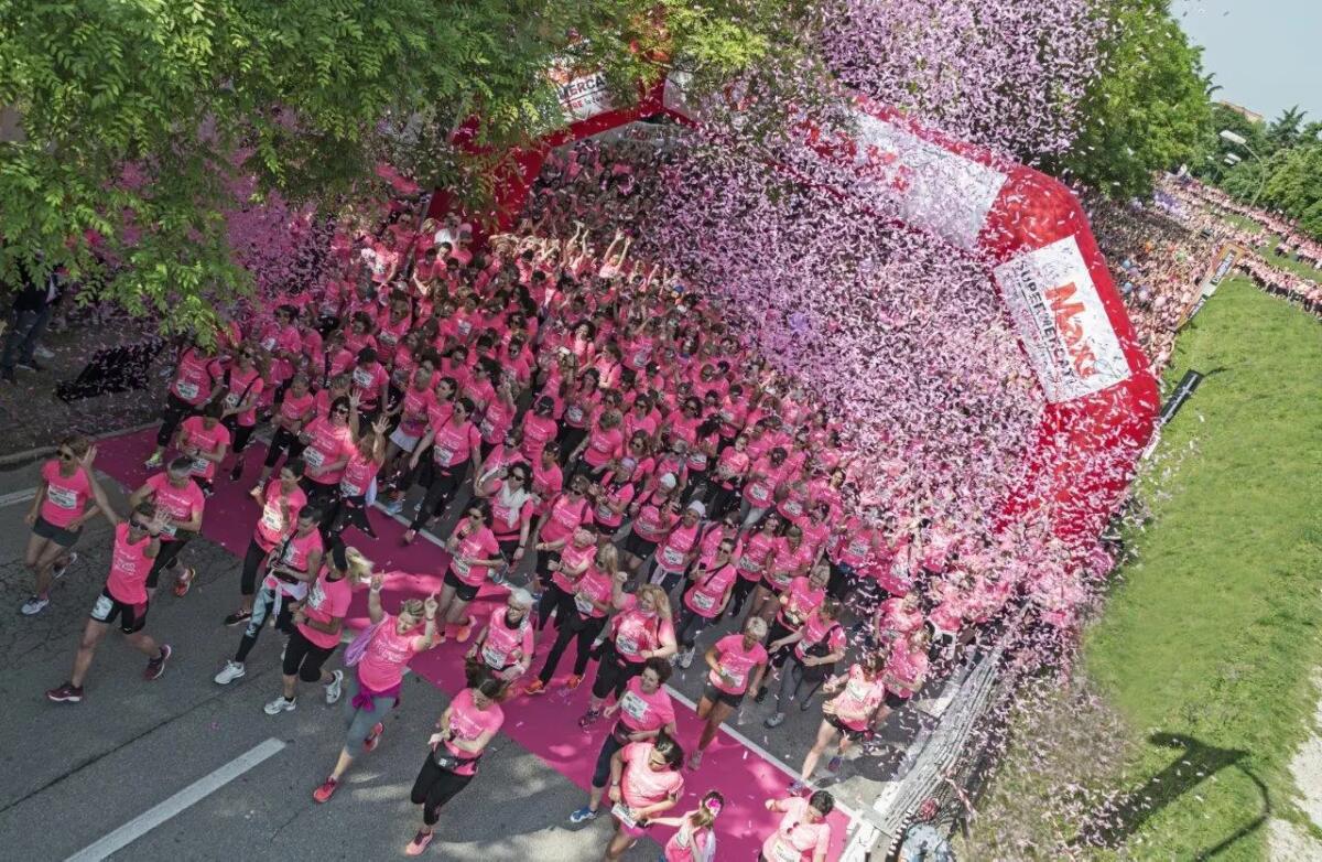 Treviso si colora di rosa, domenica di festa e solidarietà per oltre 9.400 donne - 