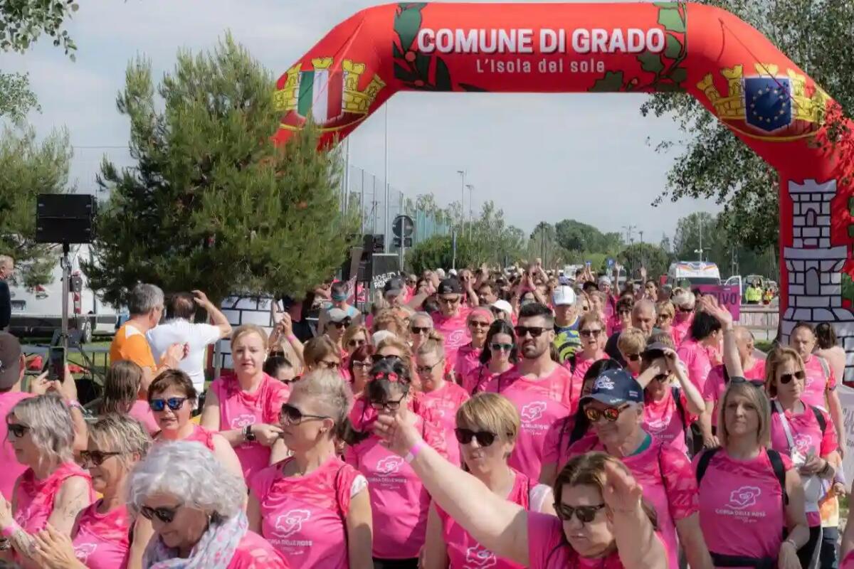Grado si colora di rosa: in 400 di corsa per divertimento e solidarietà - 