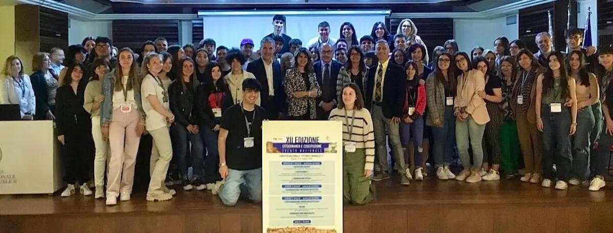 Studenti di Cividale vincitori a Cagliari del progetto nazionale 'Cittadinanza e Costituzione' - 