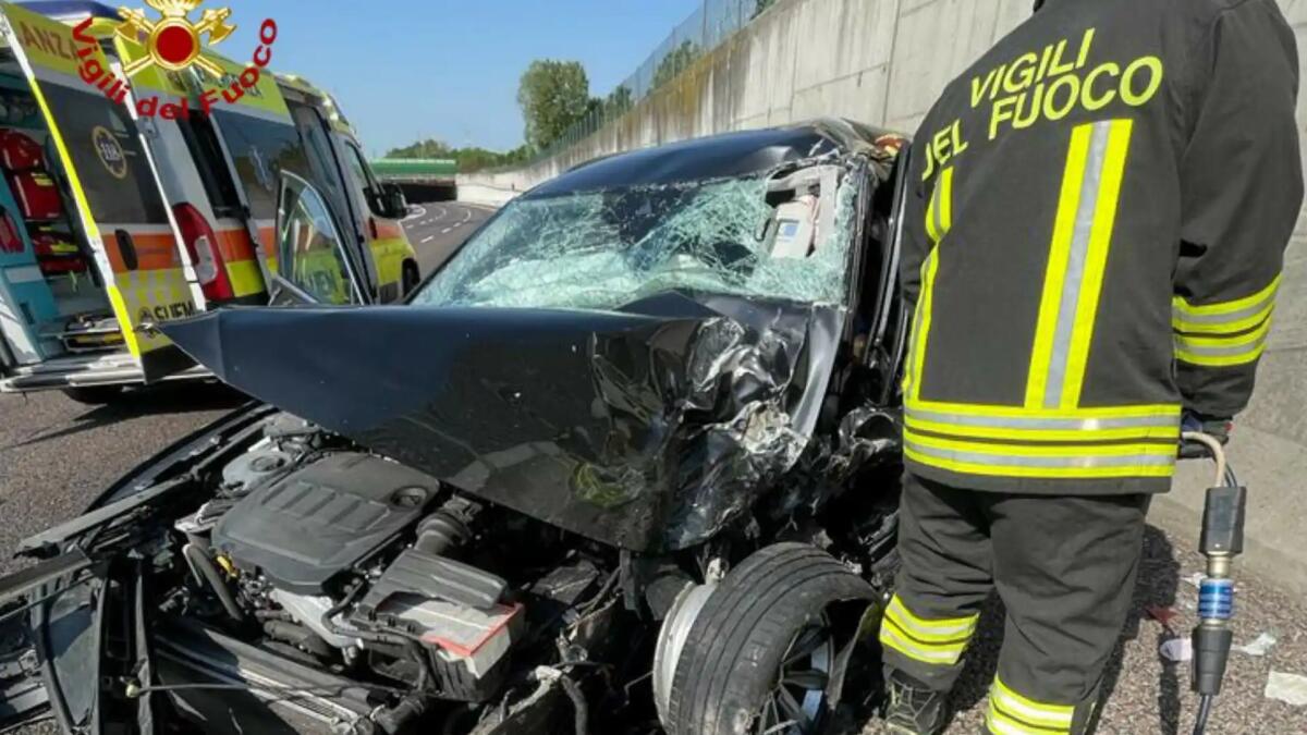 Incidente in A4, scontro tra auto e furgone: autostrada chiusa, un ferito - 
