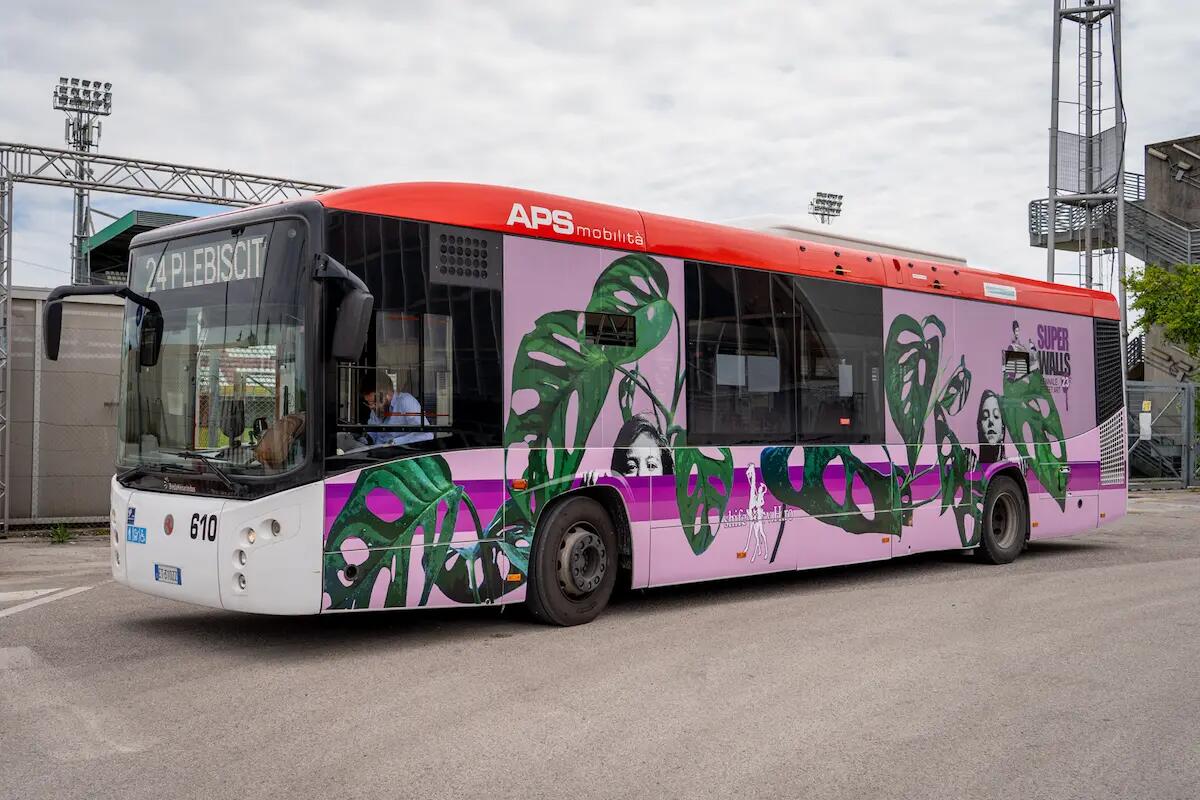 Al via la biennale di Street Art Super Walls 2023, sedici artisti al lavoro nel primo week end - 