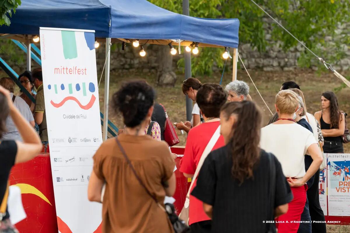 Apre la biglietteria di Mittelfest, abbonamento per 3 grandi eventi in piazza Duomo - 