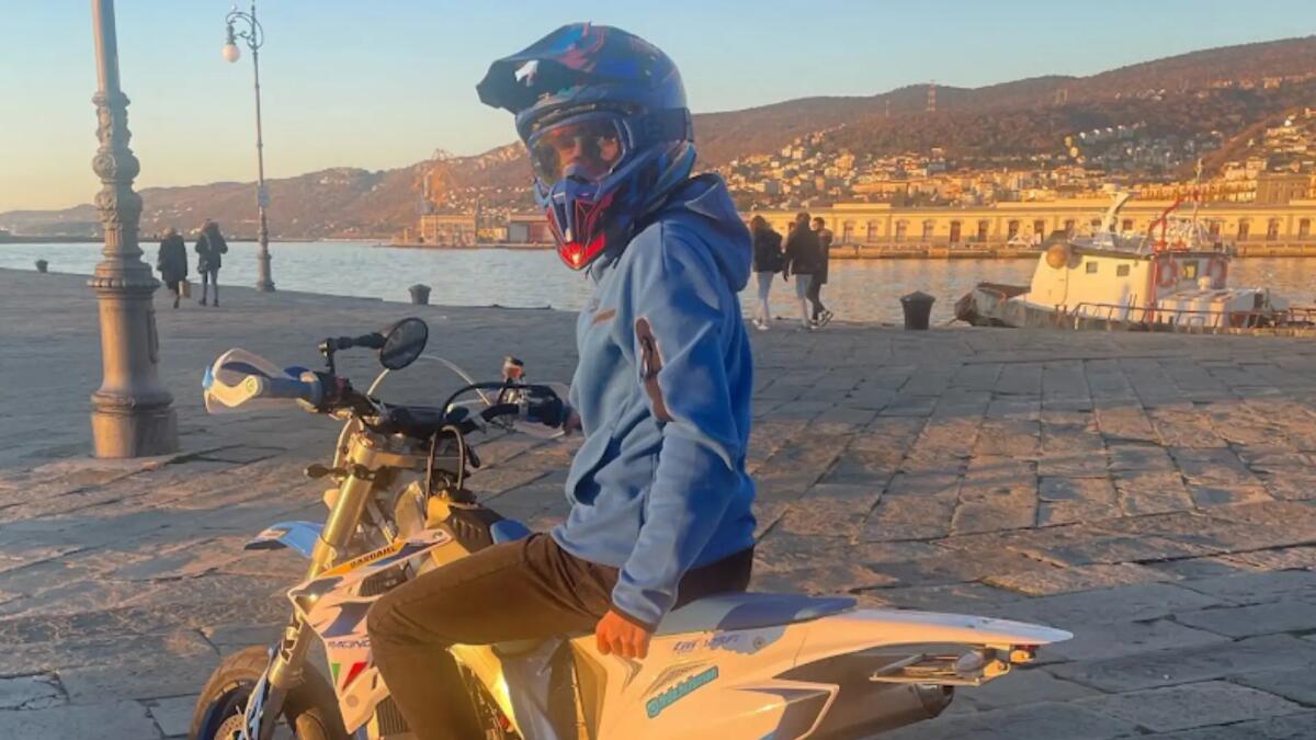 Perde il controllo della moto e finisce fuori strada: morto il 17enne Federico Huisman - 