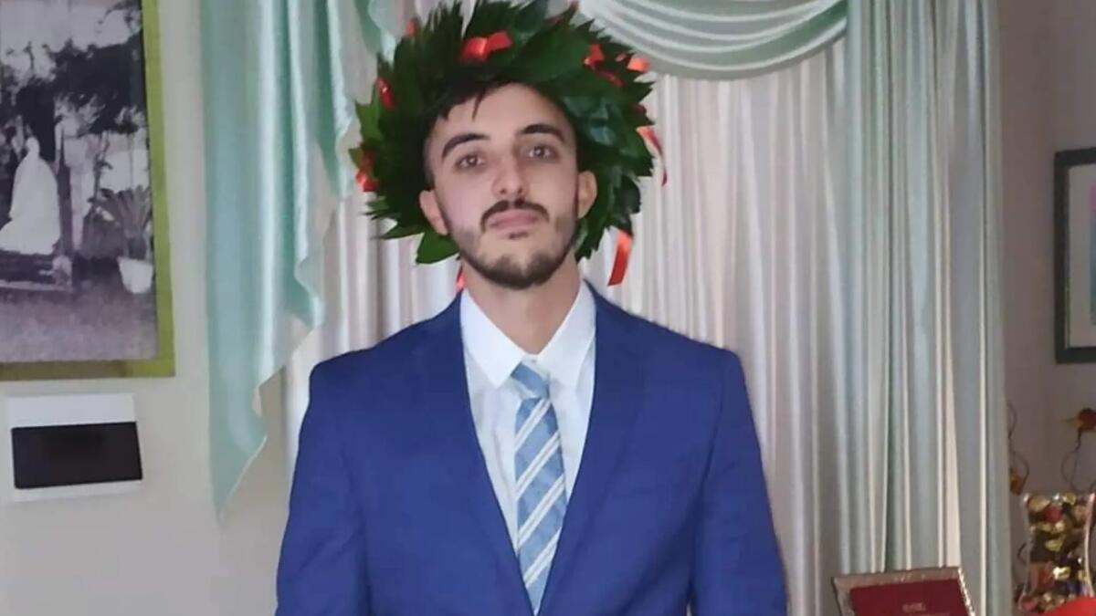 Investiti dal treno mentre attraversano i binari: morto Manuel Tripargoletti, ferito l'amico - 