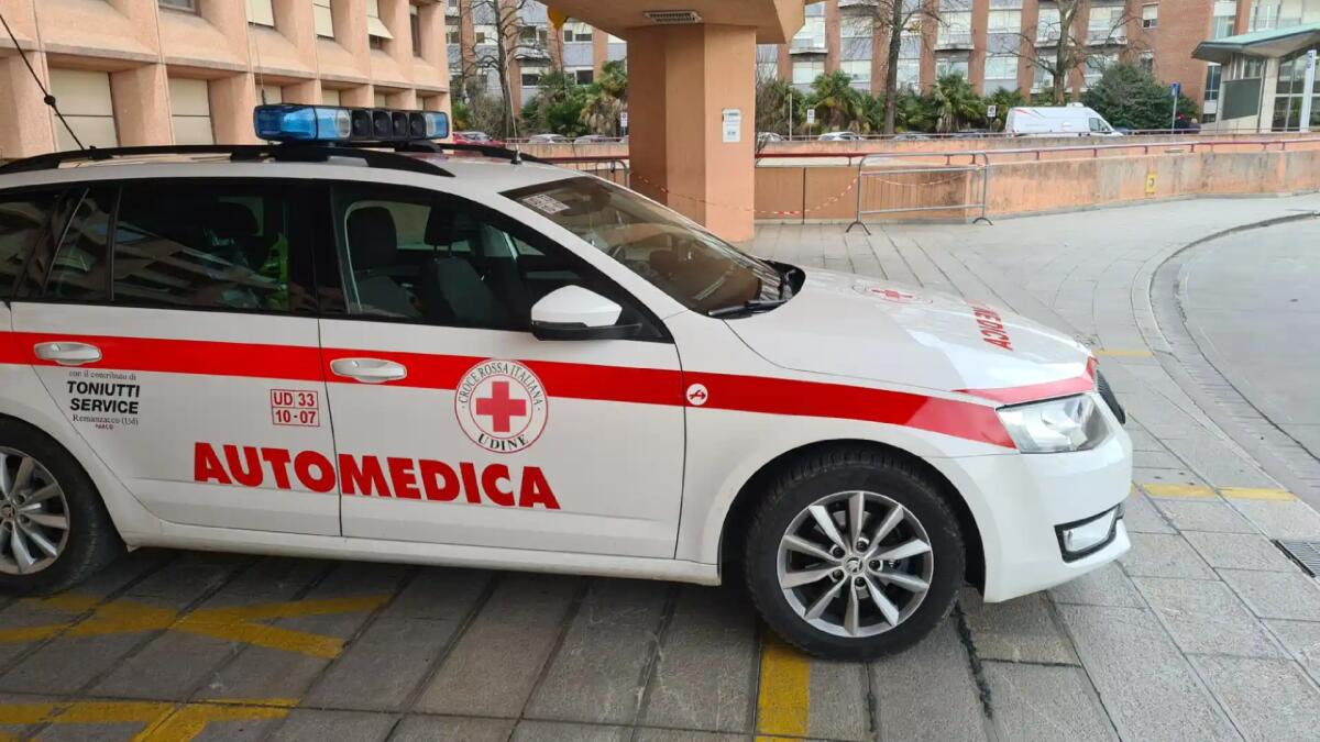 Tragedia in Friuli, moto sbanda: morto il 67enne Lorenzo Visintin, grave la passeggera -