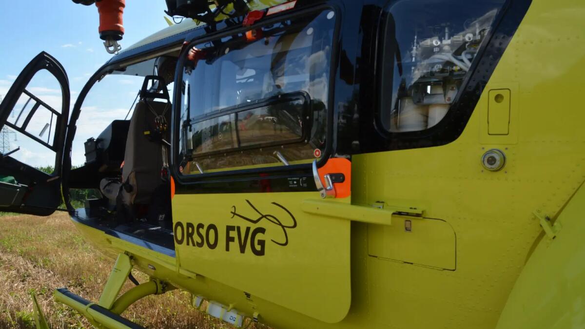 Incidente mortale a Gonars, sbalzato dall'abitacolo dopo essere finito fuori strada - 