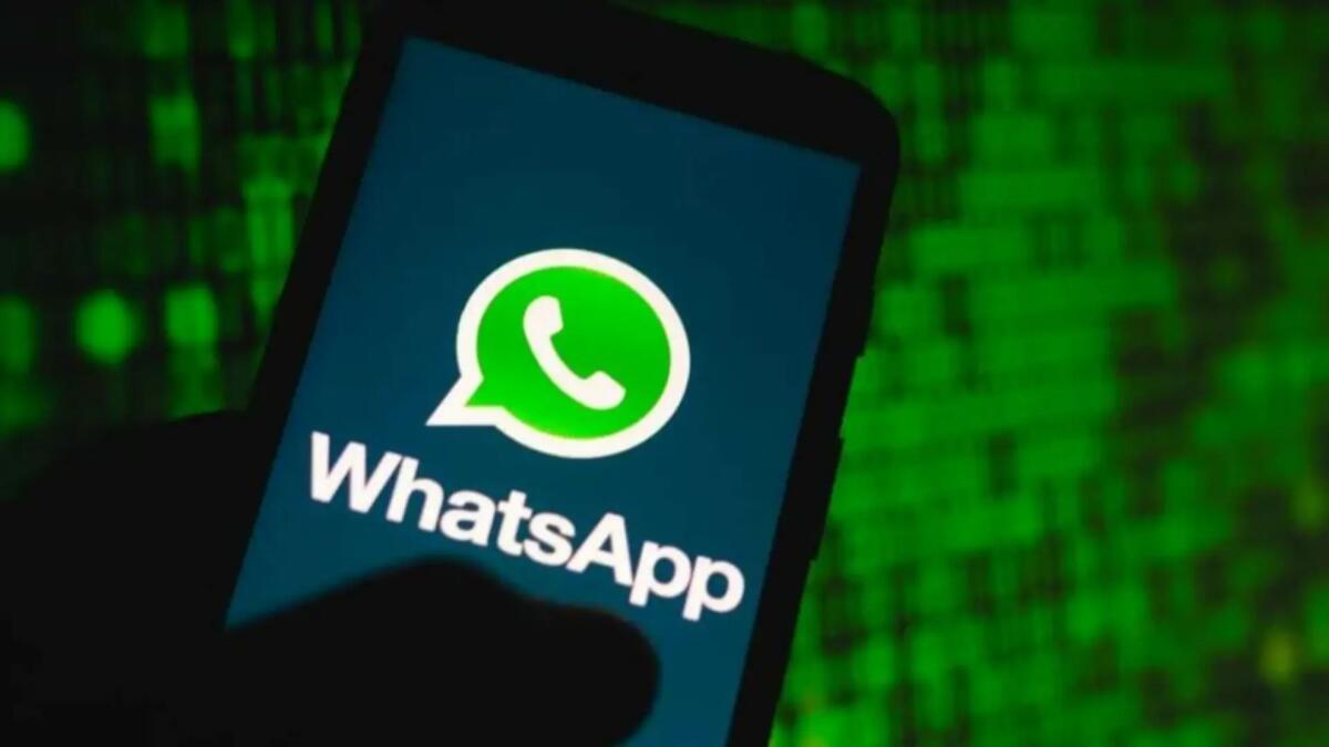 WhatsApp down, l'app non funziona. Cosa succede? Problemi anche su web - 