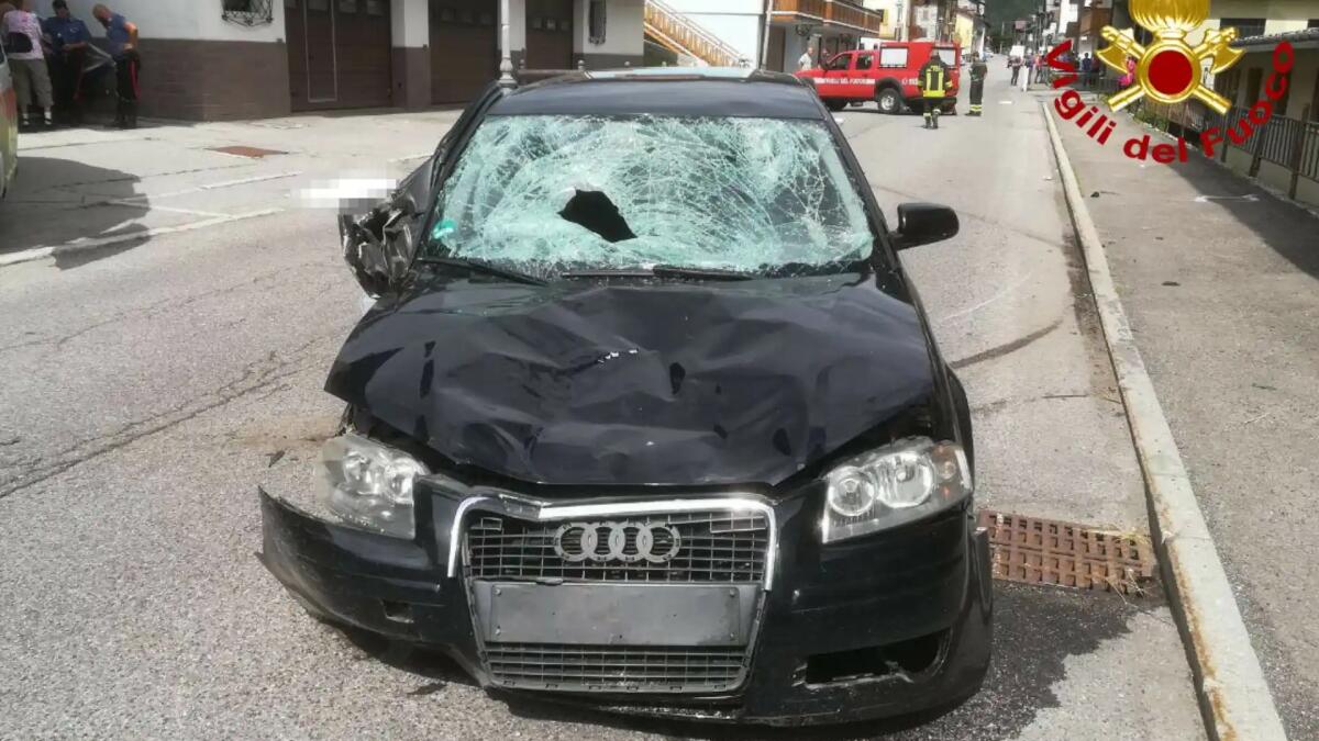 Auto investe una famiglia: morti il papà, la nonna e un bimbo. Chi sono le vittime - 