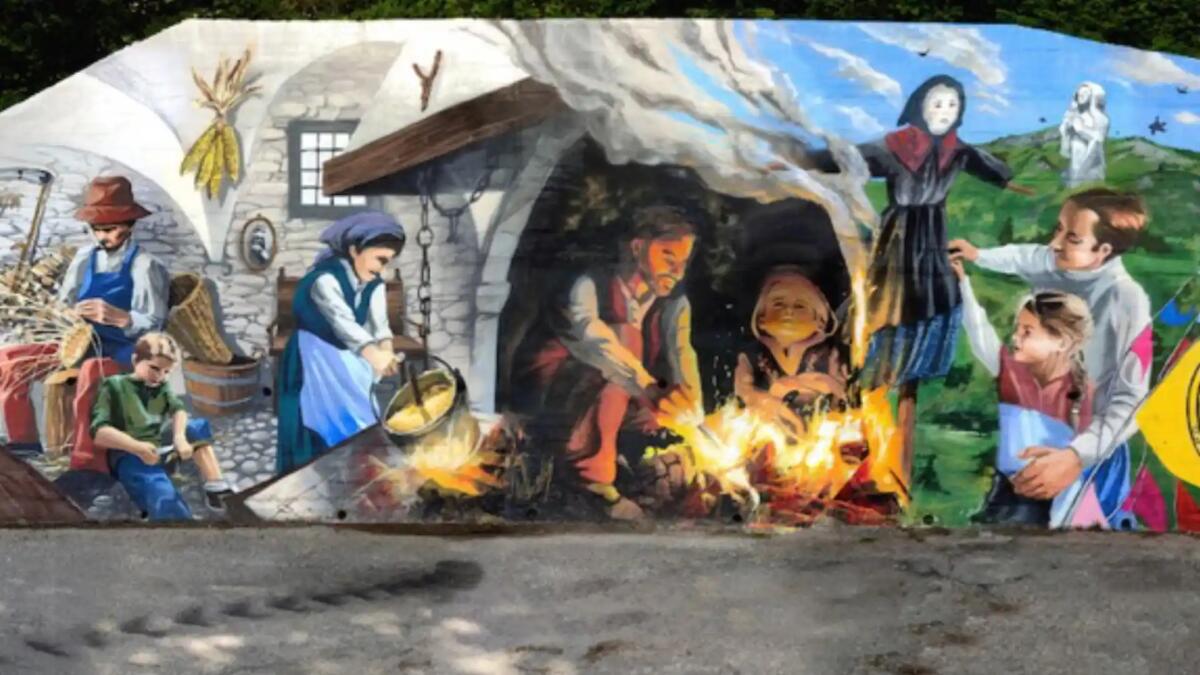 In Carnia inaugurato un murales di 150 metri quadrati che racconta la storia del territorio - 