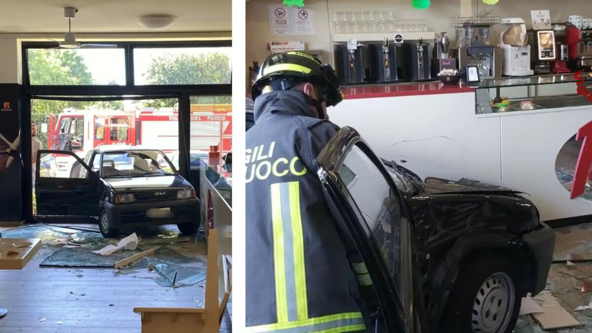 Piomba con l'auto nel Bar e travolge due clienti: 3 feriti - 