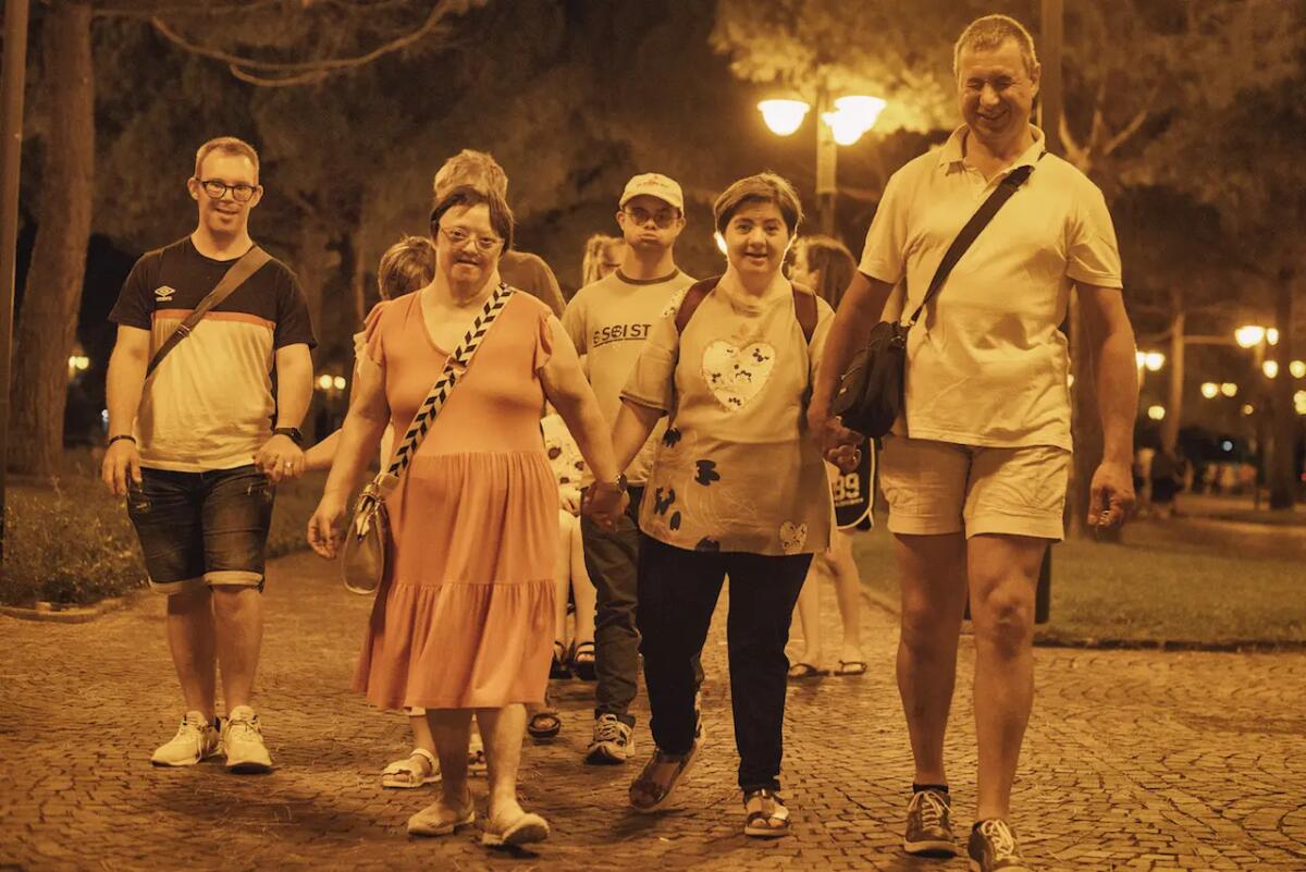 Laluna, tre incontri 13, 20 e 27 luglio dedicati ai genitori e fratelli di persone con disabilità - 