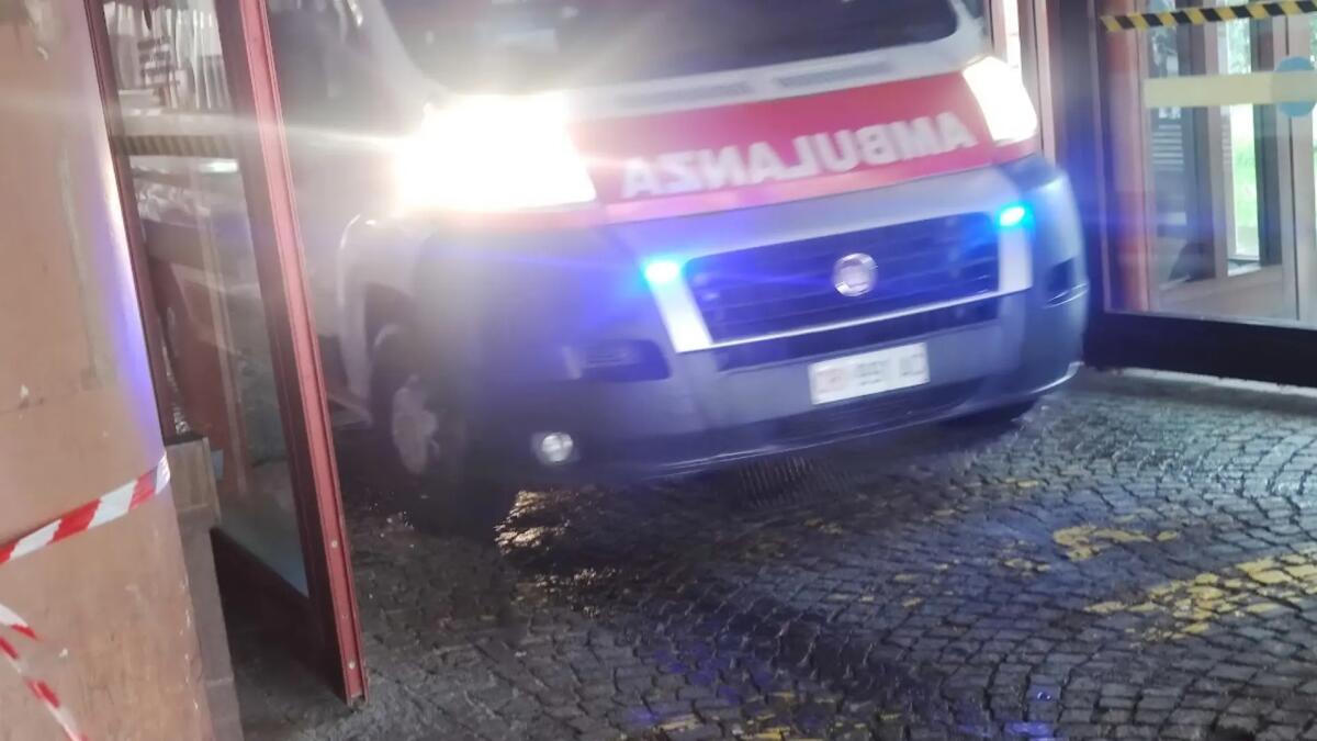 Scontro tra auto e moto a Reana del Rojale: centauro sbalzato per quattro metri -