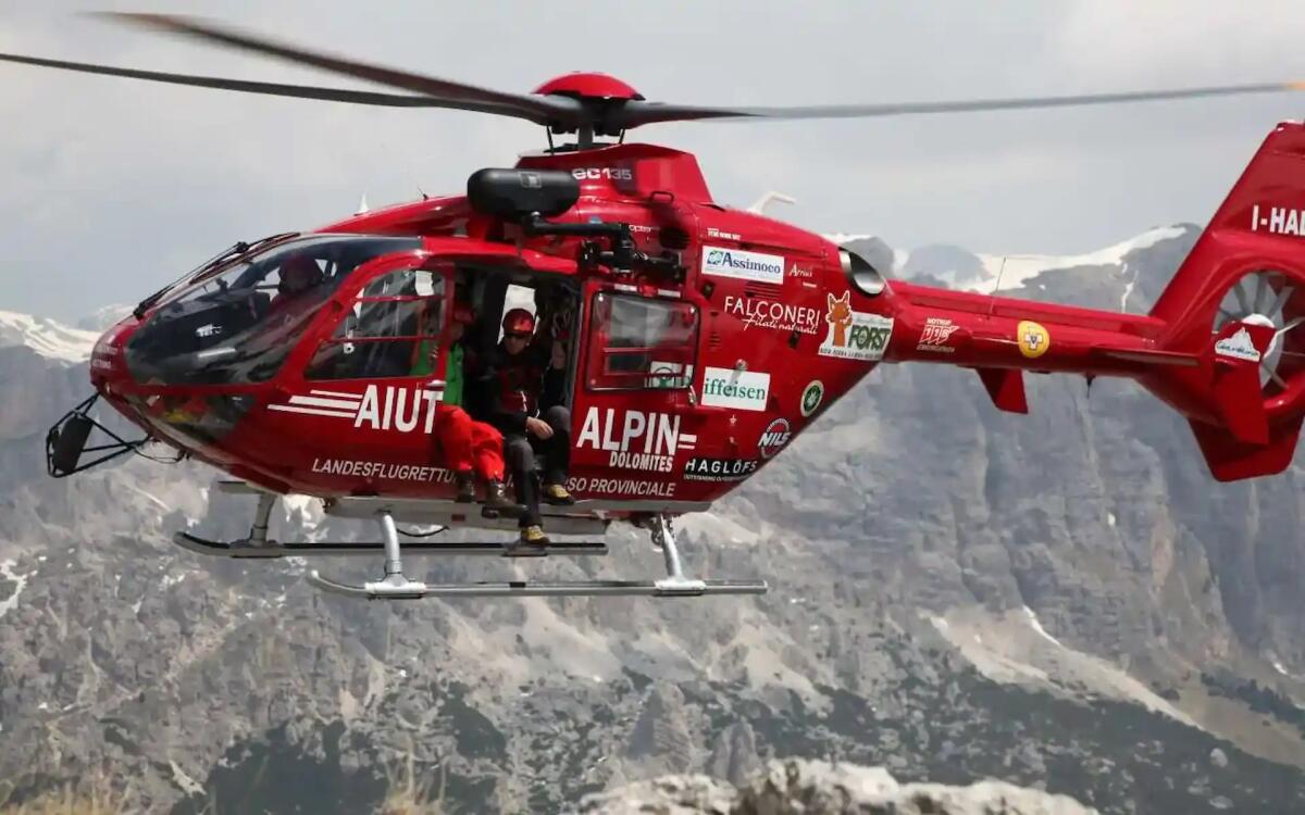 Bloccati sulla Tofana, investiti dal forte temporale: recuperata una coppia di escursionisti -