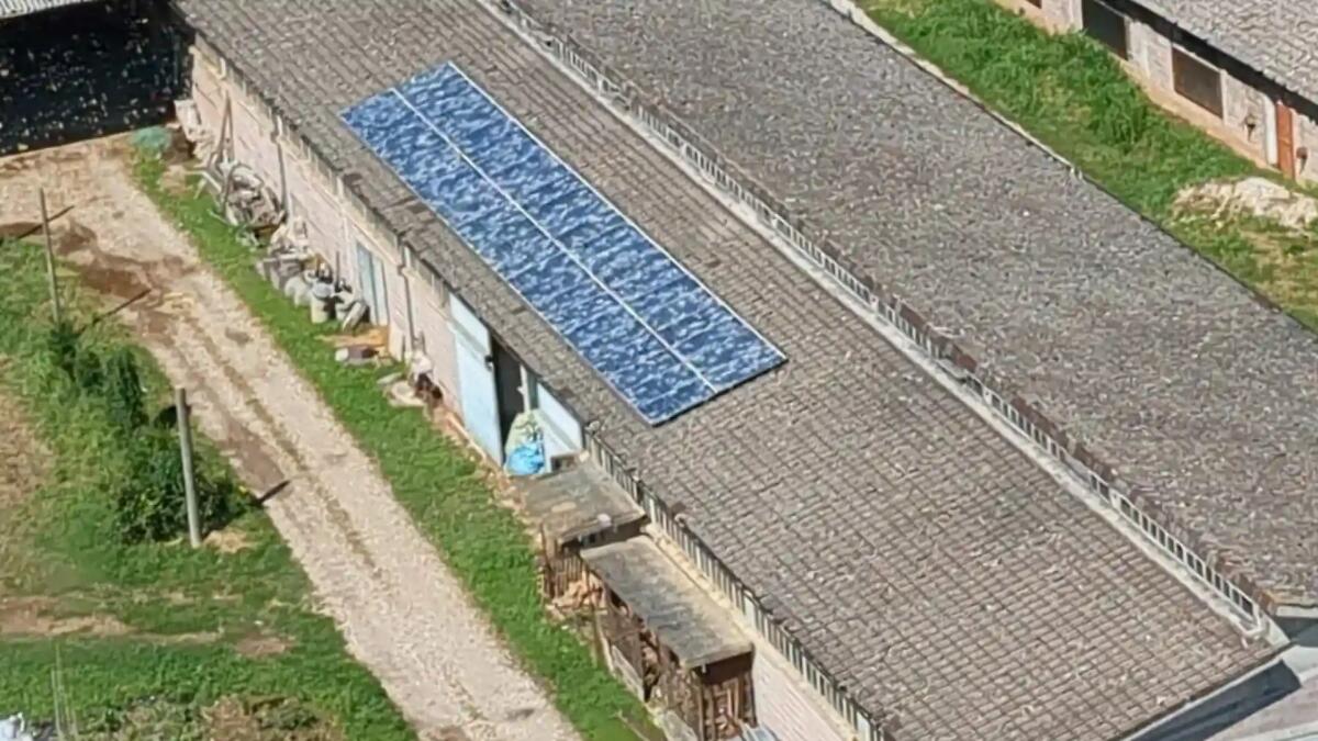 Talmassons, cade dal tetto e vola per 7 metri: grave un Vigile del Fuoco - 