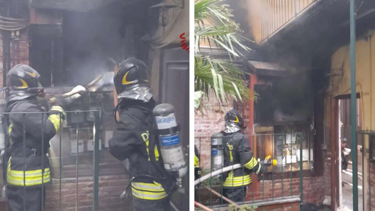 In fiamme il vano contatori di un'abitazione: evacuate due persone -