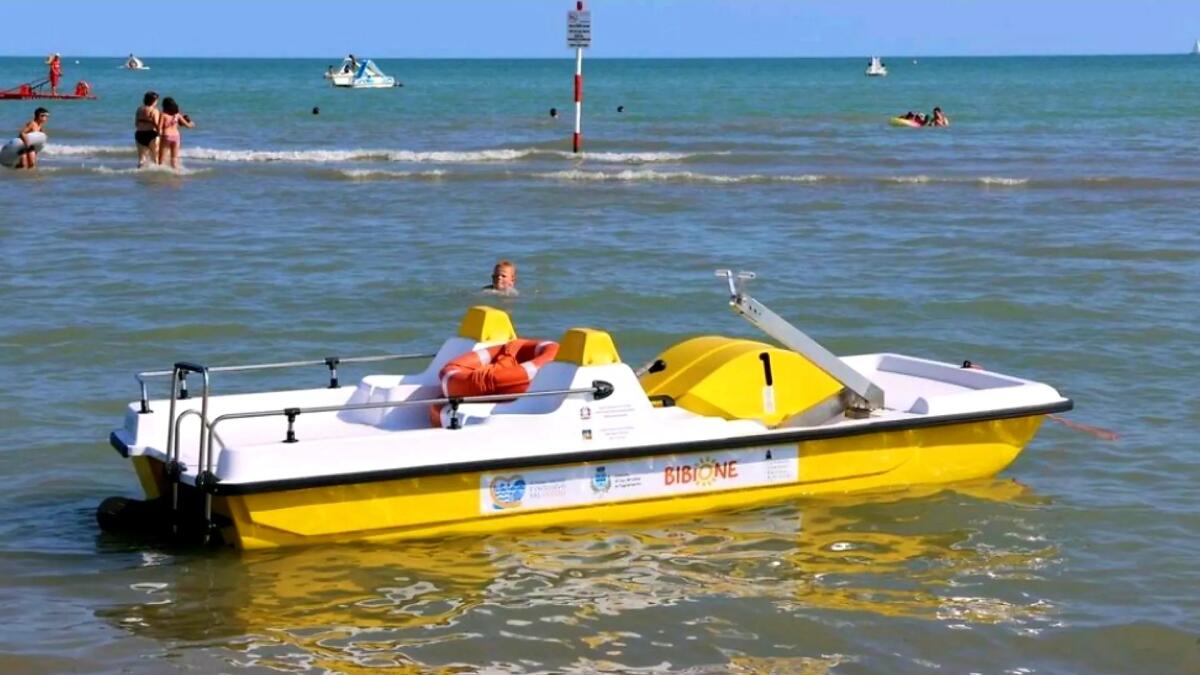 Per un mare senza frontiere: a Bibione i primi pedalò (gratis) per persone disabili - 