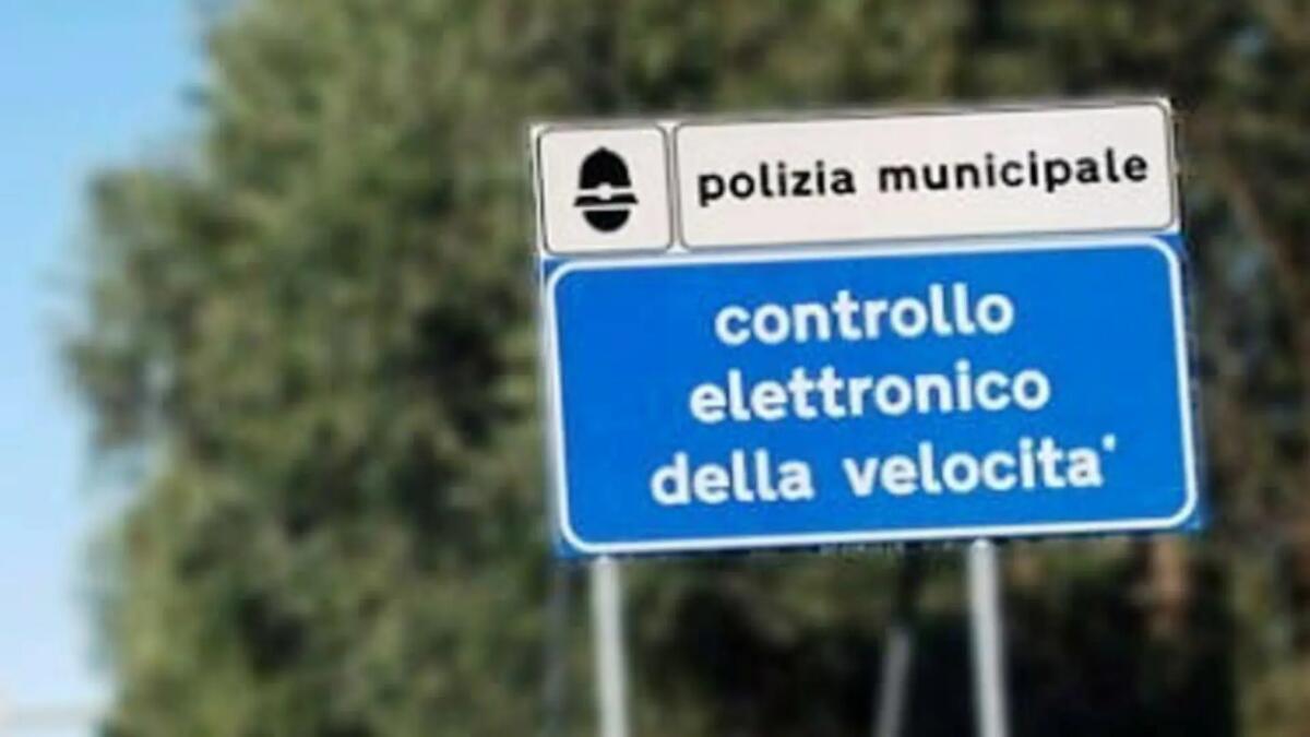 Troppe multe, fatto esplodere l'Autovelox lungo la Regionale - 