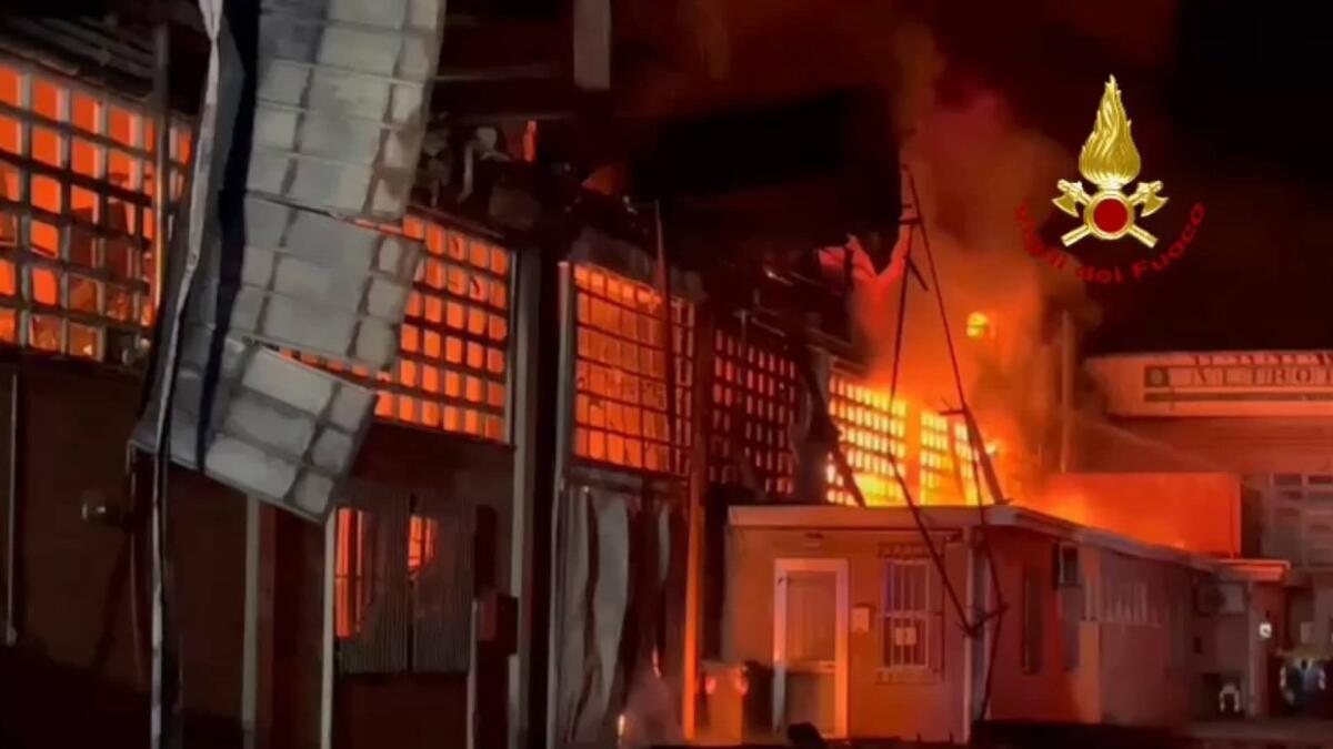 Padova. Maxi incendio divora un magazzino cinese - 