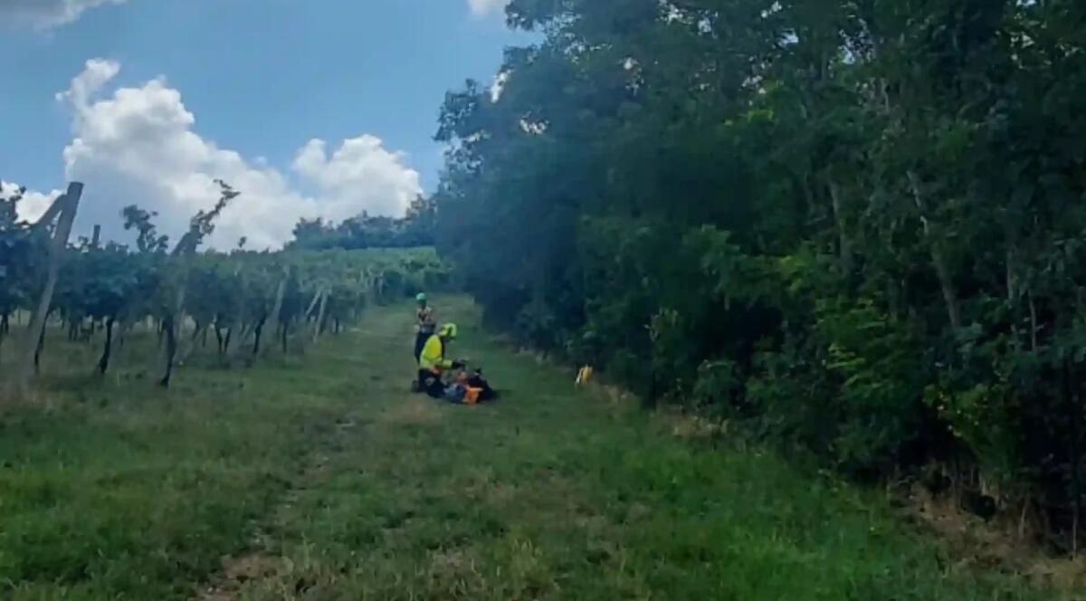 Cade da cavallo e si ferisce: 66enne recuperato dal Soccorso alpino - 