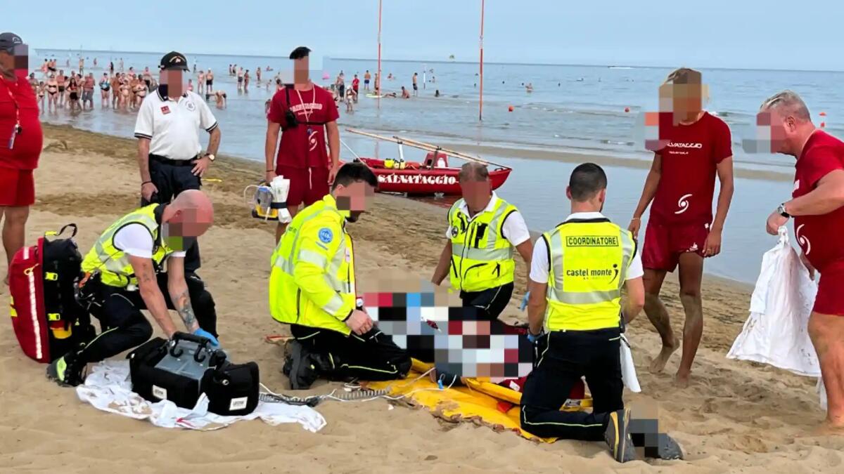 Grado. Malore in mare stronca la vita di una turista a pochi metri dalla riva - 
