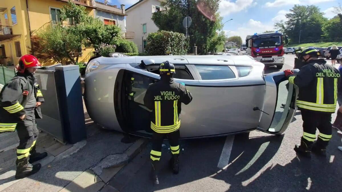 Arzignano. Perde il controllo dell'auto e si ribalta: ferita una donna - 