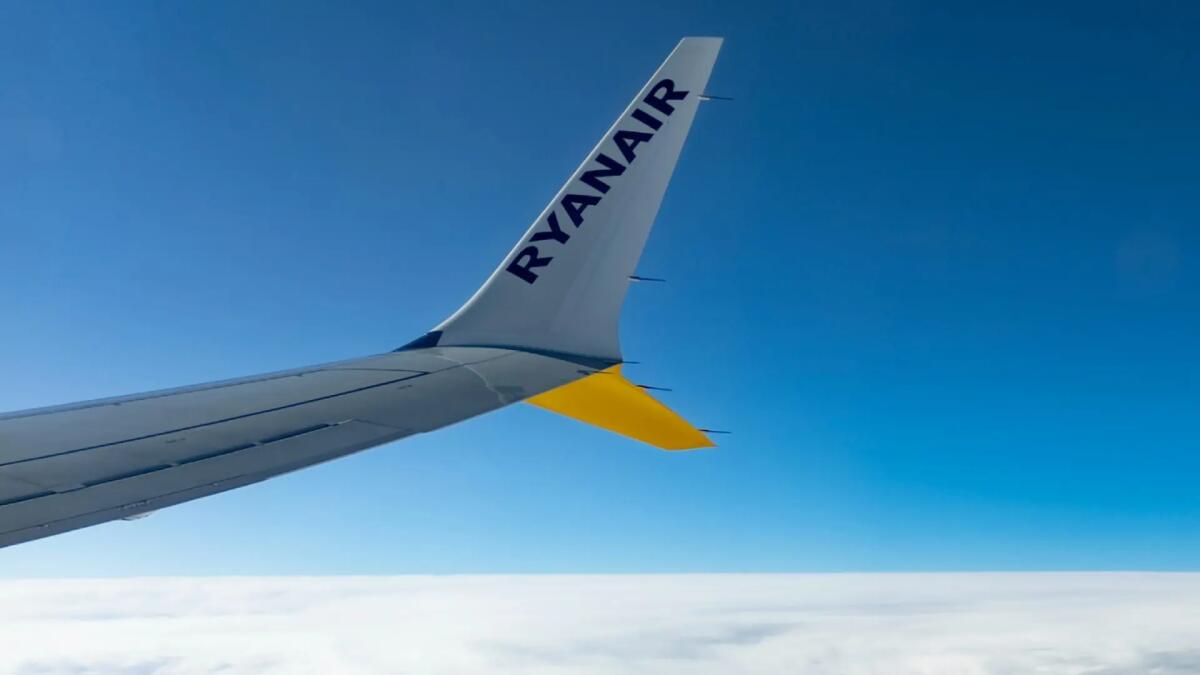 Volo in ritardo Ryanair Catania Venezia di quasi quattro ore, 250 euro ai passeggeri - 