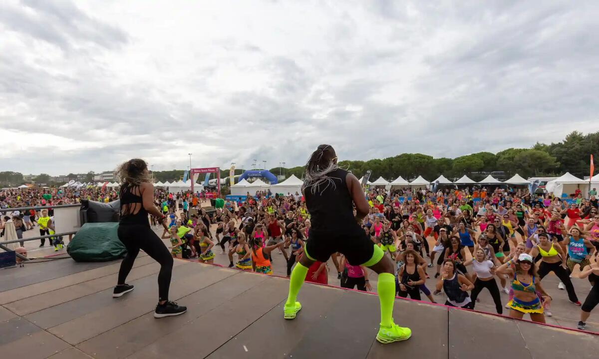 Bibione sfida l'autunno, in 4mila al fitness sul mare -